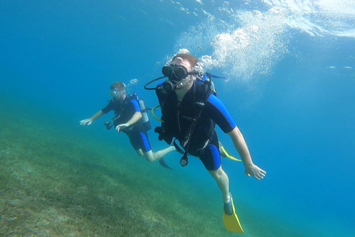 Try scuba diving in Nea Makri