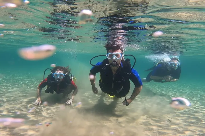 Scuba diving moments